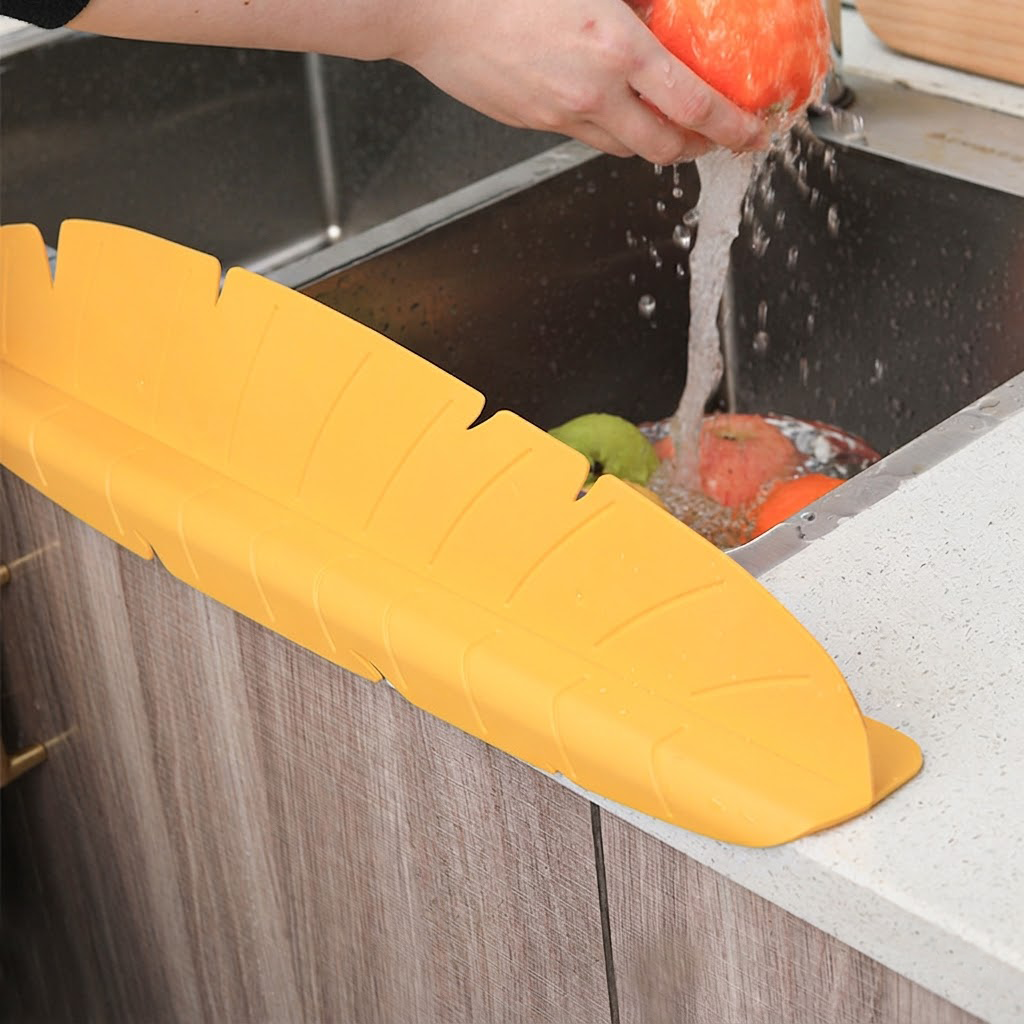 Elyviana Creative Strong-Suction Kitchen Splash Guard